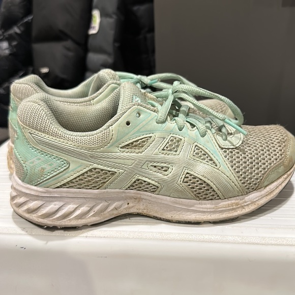 Sneakers - Picture 3 of 3